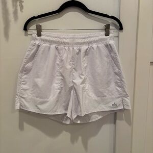 ALO Yoga Alumni White Shorts 3" Inseam Pockets Drawstring Women's Size Small